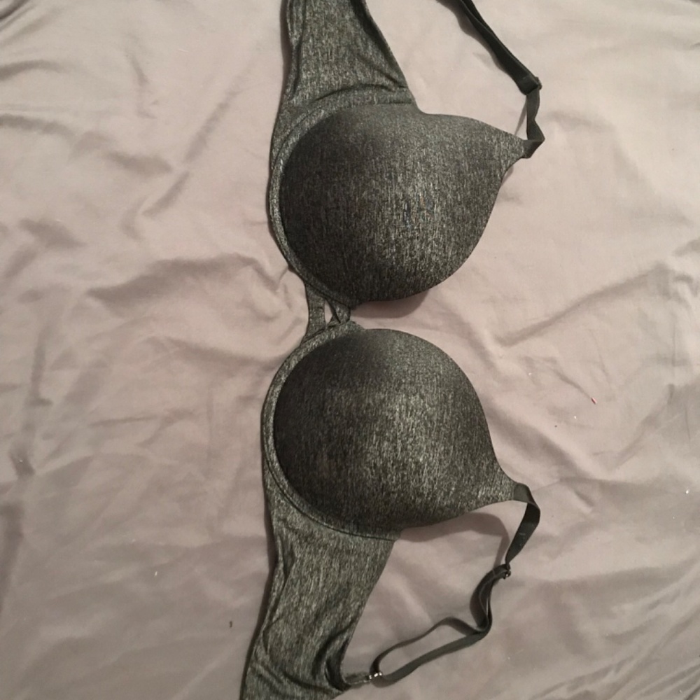 Bras - Picture 4 of 4